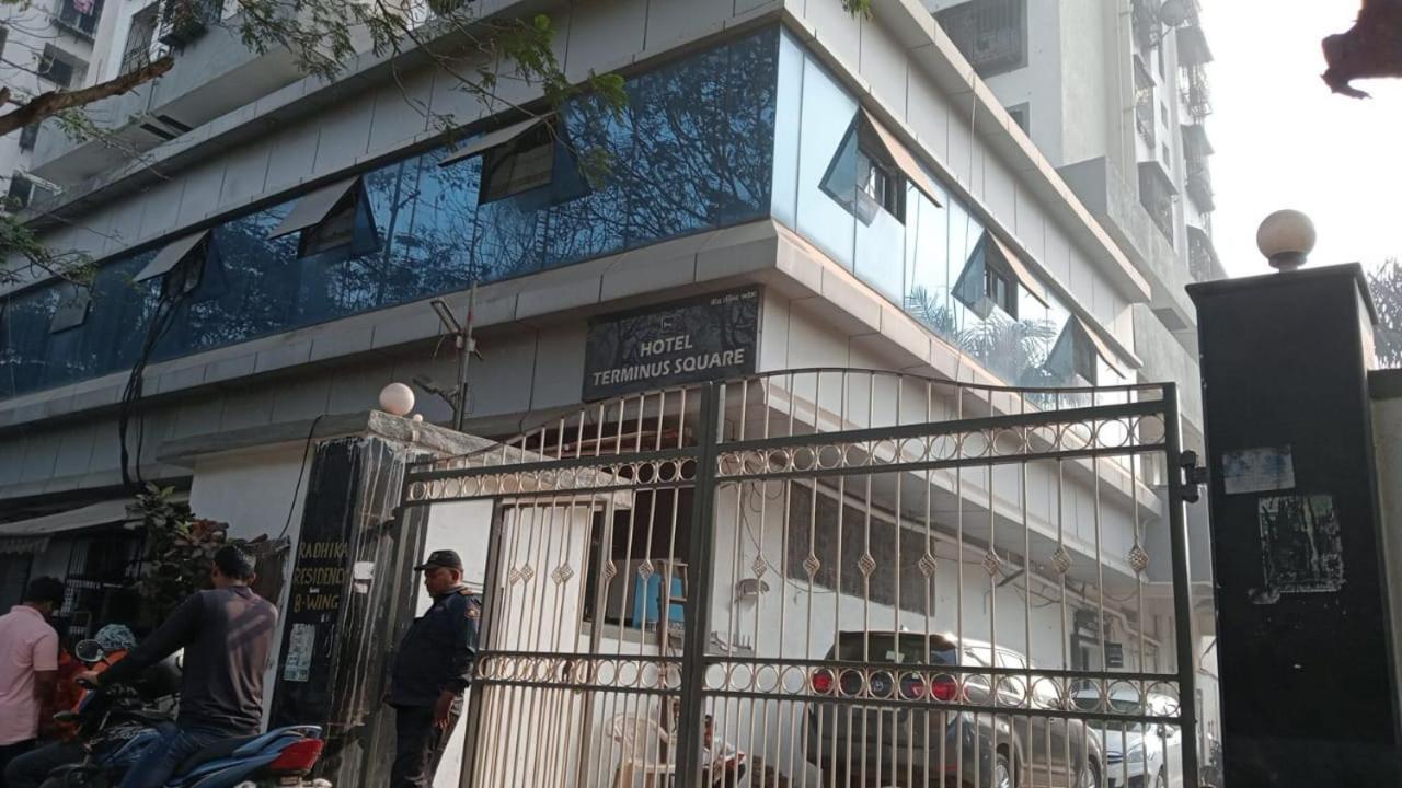 Отель Terminus Square Kurla Экстерьер фото