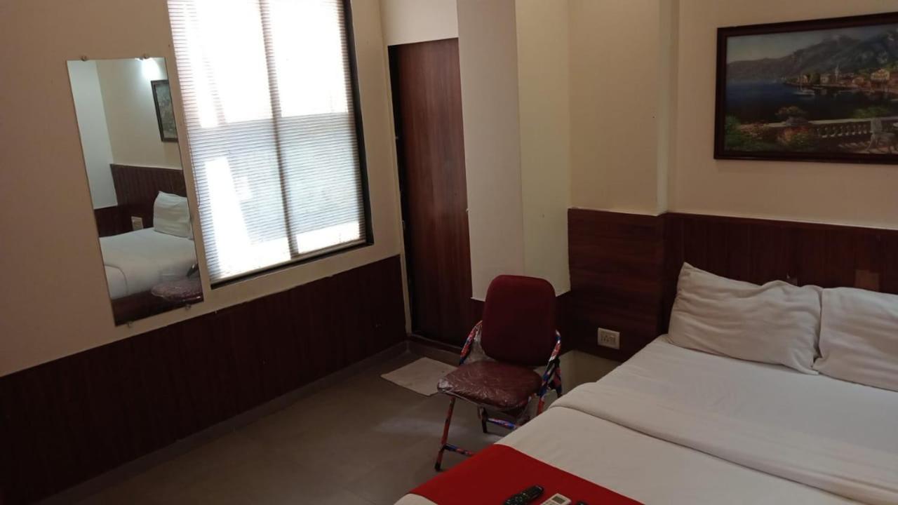 Отель Terminus Square Kurla Экстерьер фото