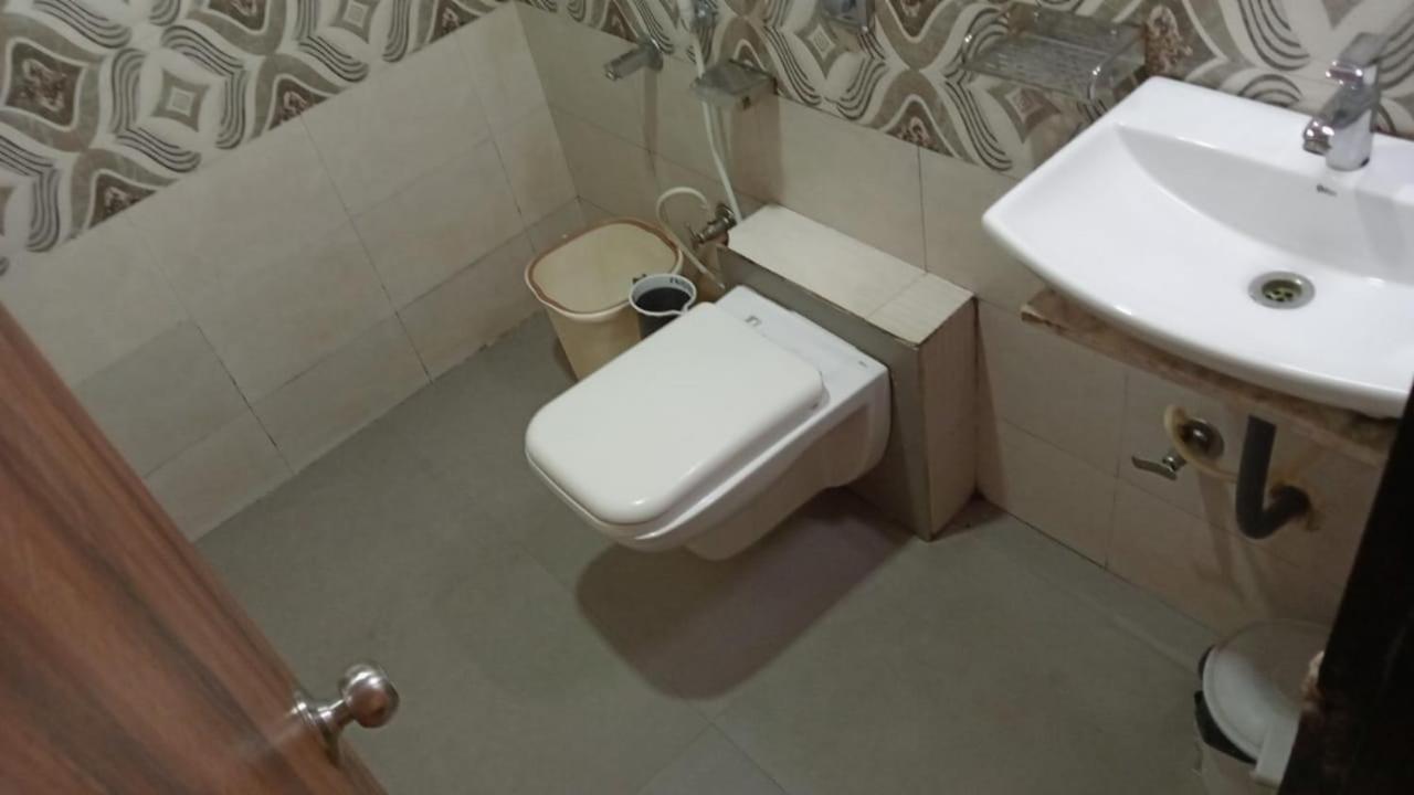 Отель Terminus Square Kurla Экстерьер фото