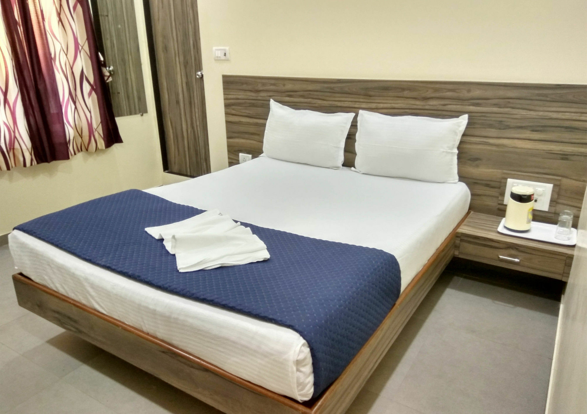 Отель Terminus Square Kurla Экстерьер фото